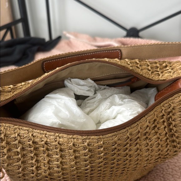 Jessica Eric Javits Tan Woven Shoulder Bag - Picture 6 of 8